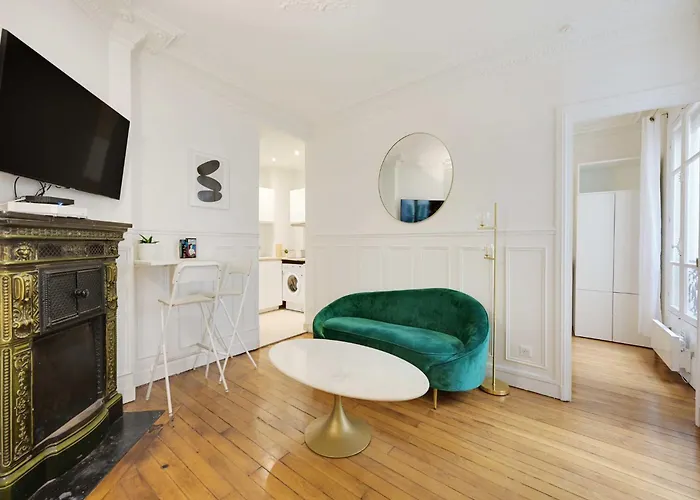 Apartment Superb Appt - 17th Ard - Mobility Lease *