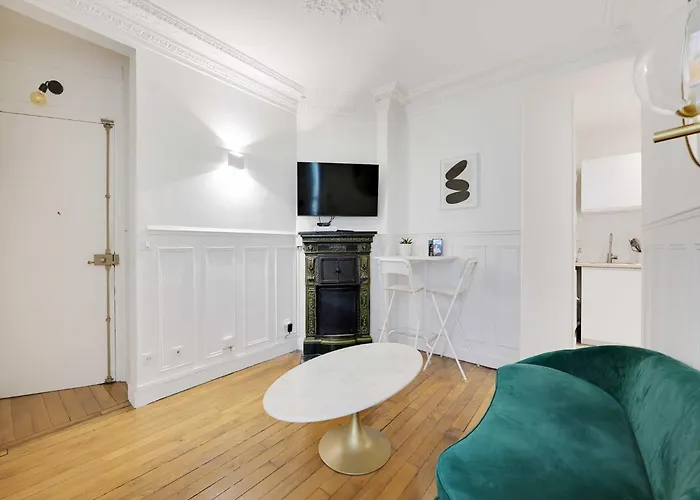Superb Appt - 17th Ard - Mobility Lease Apartment Paris