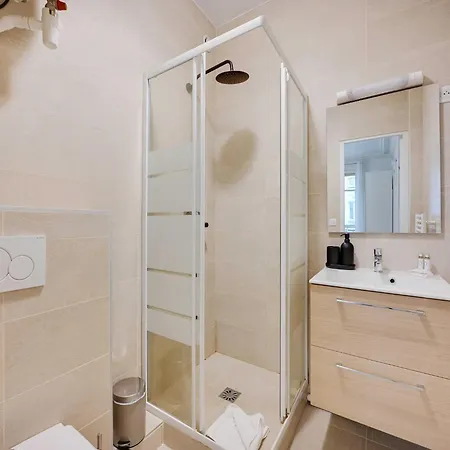 Superb Appt - 17th Ard - Mobility Lease Apartment