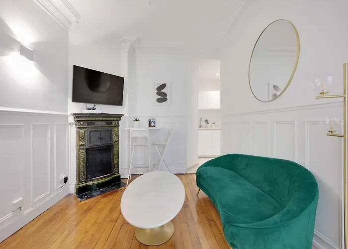 Apartment Superb Appt - 17th Ard - Mobility Lease *